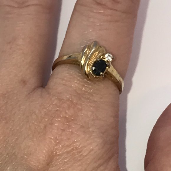 Vintage 14 ktgf Sapphire and Cz Ring, Size 7 - Picture 10 of 14